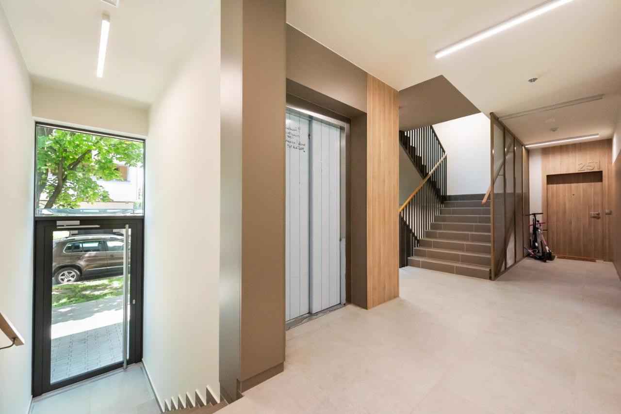 Wola Skwer Happy Apartment Warszawa Eksteriør billede